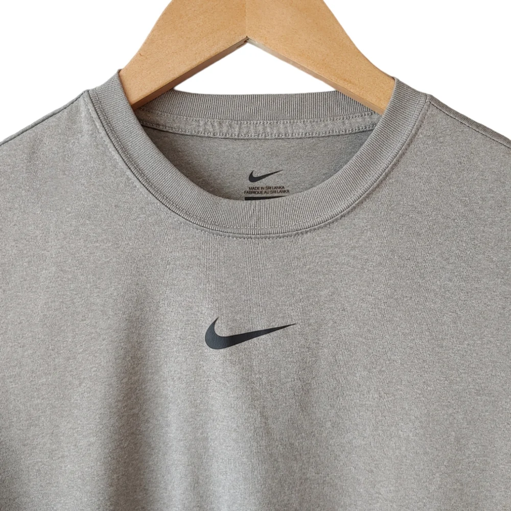 Nike Grey and Black Short Sleeve Dri Fit T-shirt Size Medium